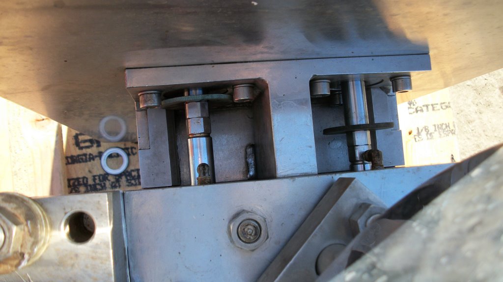 Single Stage Homogenizer, (2) 3/4" diameter Plungers, 5000 psi, 3 HP, 1160 RPM, 230/460 V - Image 5