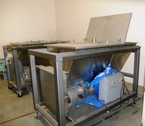 50 cu.ft. Hopper w/paddle agitation & discharge auger, Stainless Steel, 72" L x 46" width x 12" straight - Image 5