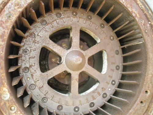 Cutler-Hammer Mill, Carbon Steel, (36) replaceable hammers, 18" diameter Chamber, 4" diameter Feed opening - Image 6