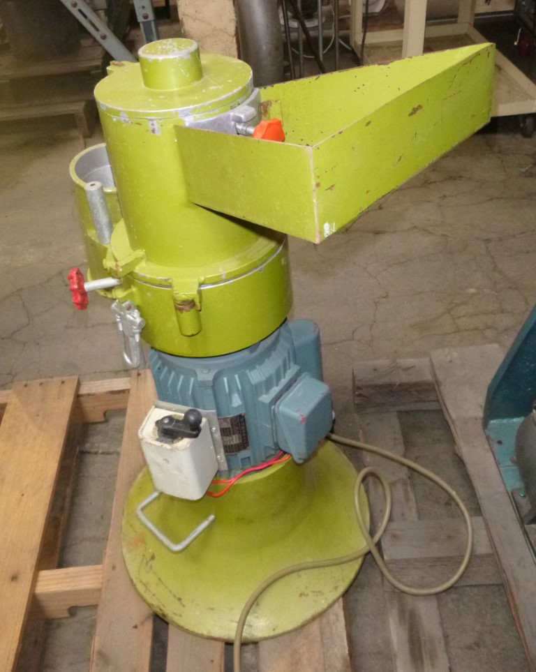 Cutler-Hammer Mill, Herb Grinder/Pulverizer, 7" diameter x 1.5" H Chamber, 10" L x 9" width x 2" H feed pan - Image 1