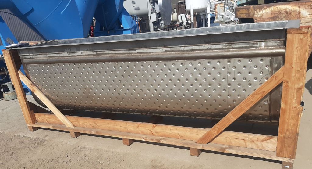 550 gallon Rectangular Stainless Steel Tank, Jkt, 126" long x 28" wide x 20" deep - Image 3
