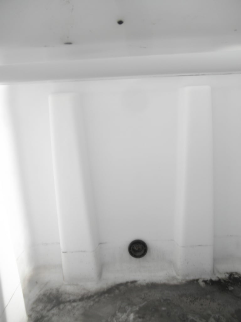 750 gallon Rectangular PET tank, 46" wide x 96" long x 40" deep, 10" diameter Center Top - Image 5