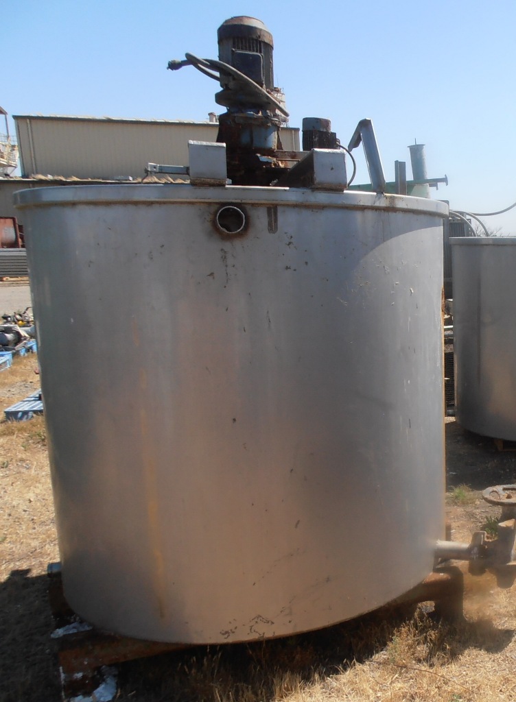750 gallon Stainless Steel Tank, Agit, 3 HP, 5-1/2' diameter x 4'10" straight side (4 available) - Image 2