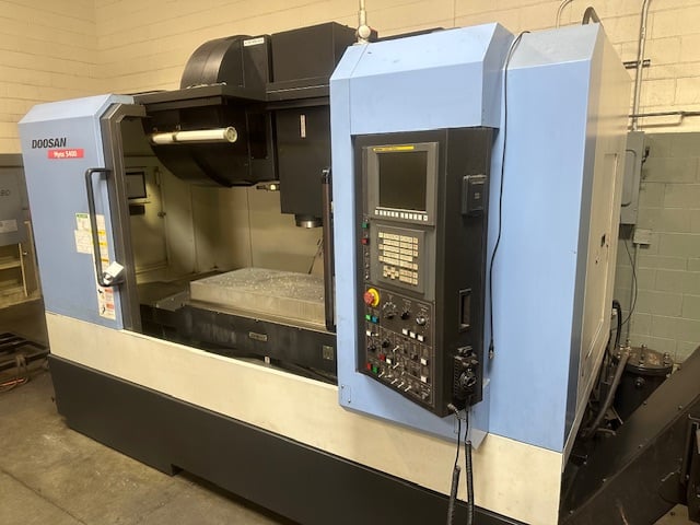 Daewoo Doosan #Mynx-5400/40, 24 side mount tool changer, 40" X, 21" Y, 21" Z, 8000 RPM, #40, 20 HP, Fanuc 0i - Image 8