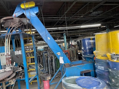 Bennett #CG-36, 36" auto feed spring grinder, top power head, 30" feed bowl, w/motor & controls - Image 6