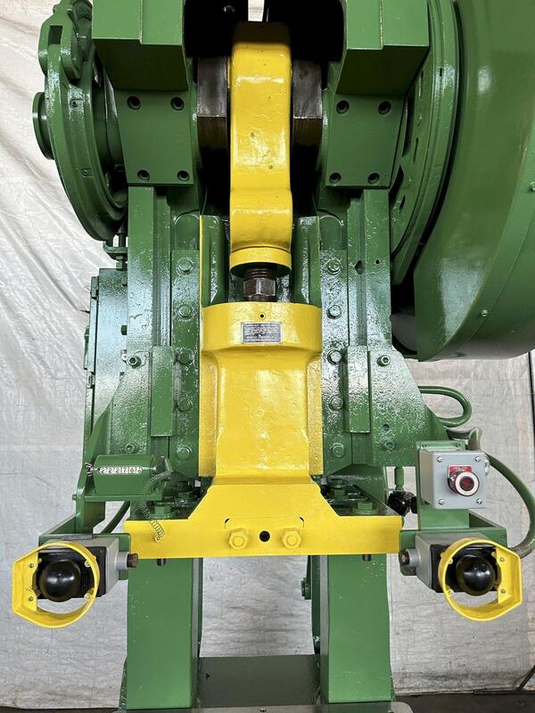 60 Ton, Minster #6, OBI Punch Press, 8" stroke, 17" Shut Height, 3" slide adj., 32" x 21" bed, 90 SPM - Image 4
