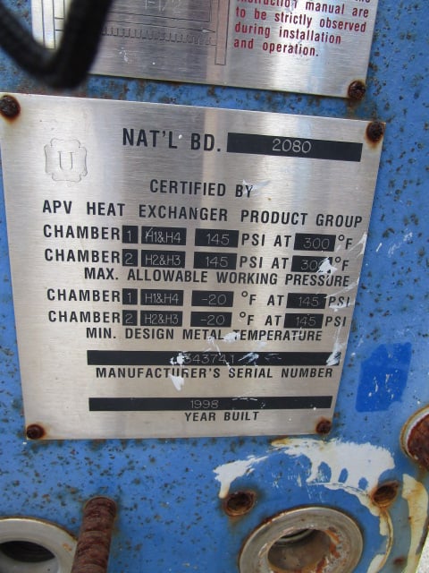11 sq.ft., APV, plate exchanger, 140 psi, 300&deg;F, 316SS plates, 8" W x 22" L plates, 1998 - Image 7