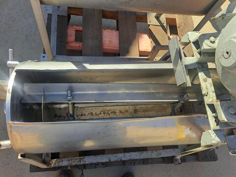 Brown #100, pulper/finisher, stainless steel paddle type, 220/440 V., can do pulped or citrus juice - Image 5