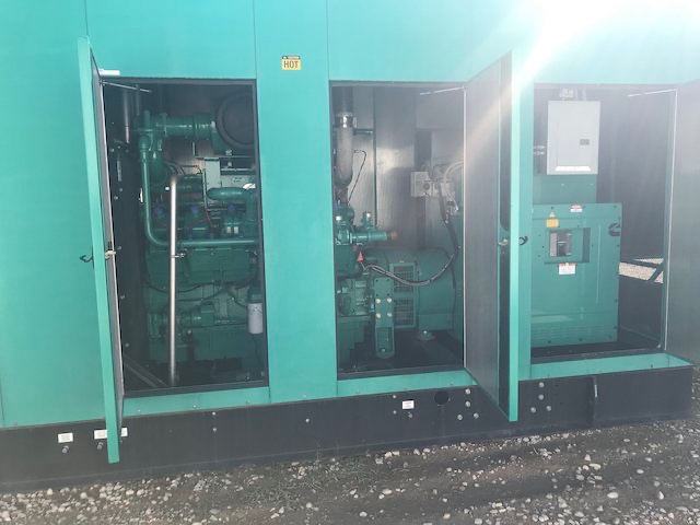 500 KW Cummins #GFJC, standby Natural Gas, sound attenuated enclosure, 277/480 Volts, 200 hours, 2015, $215k - Image 3