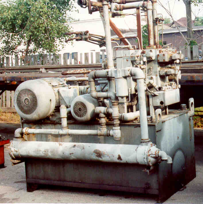 40 HP Vickers Pumps #4535V60A38 1CC12, 98 GPM, 350 gallon tank, 1200 RPM, 460 V. - Image 1