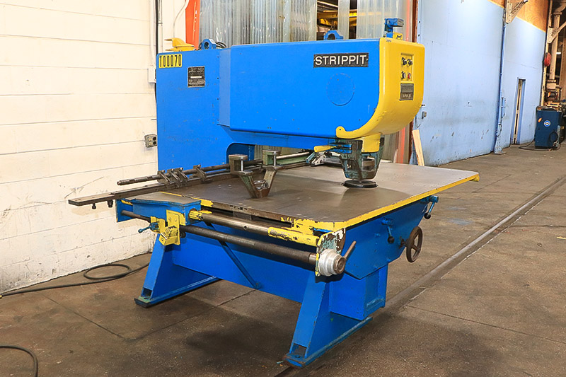 30 Ton, Strippit #Super-30/30, semi-auto single station punch press, 5/8" stroke, 30" throat, 3.5" hole - Image 3