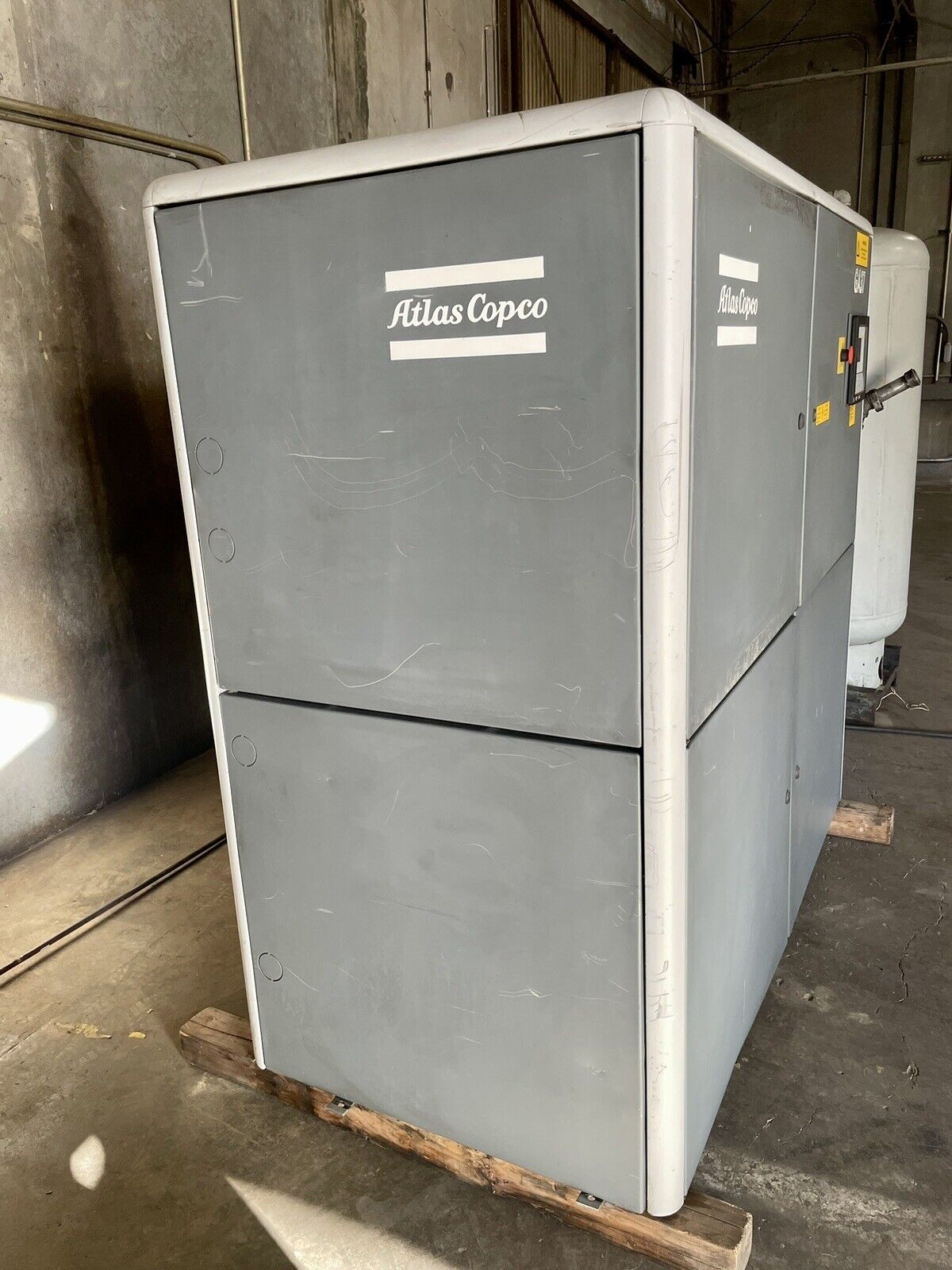 103 cfm, 132 psi, Atlas Copco #GA37, rotary screw air compressor, 50 HP, air storage tank - Image 3
