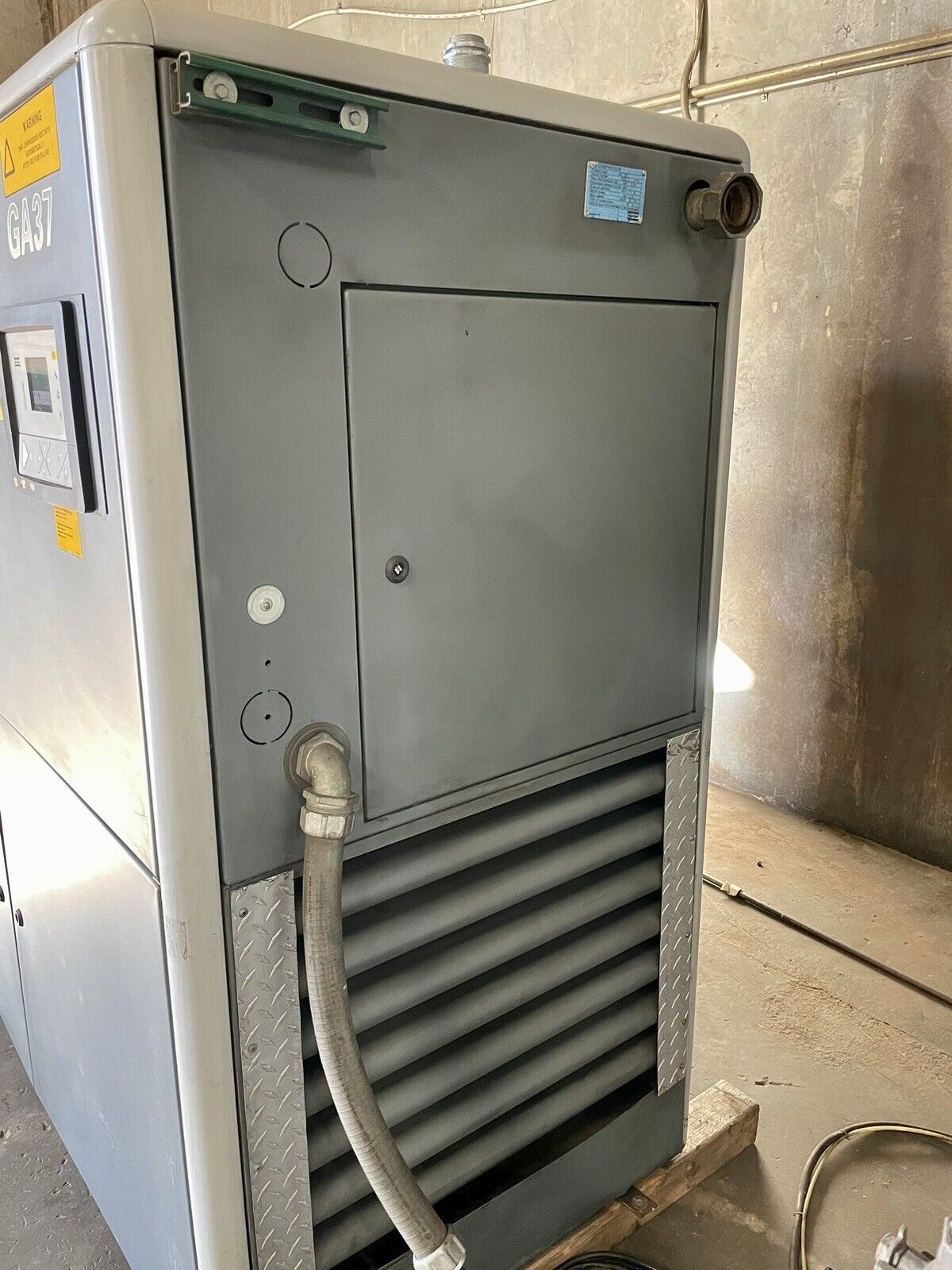103 cfm, 132 psi, Atlas Copco #GA37, rotary screw air compressor, 50 HP, air storage tank - Image 5