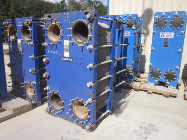1610 sq.ft., Alfa-Laval, V110-SST-200, (139) 36W x 60", 316 Stainless Steel plates, 150 psi, 20°-150°F, 2000 - Image 6