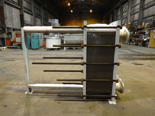 878 sq.ft., Tranter, 06-T16-UP-146, super changer plate exchanger, 150 psi, 200&deg;F, 1999 - Image 6