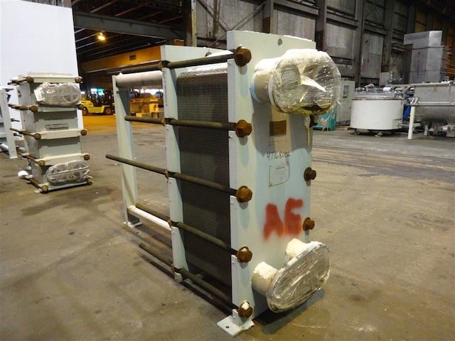 878 sq.ft., Tranter, 06-T16-UP-146, super changer plate exchanger, 150 psi, 200&deg;F, 1999 - Image 7
