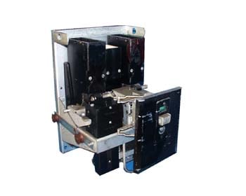 600 Amps, Westinghouse, DBF-6, 3 position or stationary - Image 1