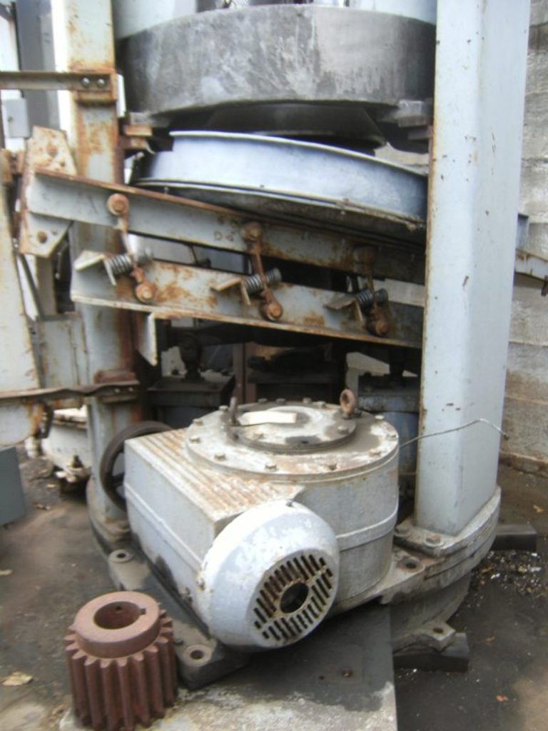 Jones #P-225, Press Master Vertical Screw Press, w/Vibratory Shaker Discharge - Image 7