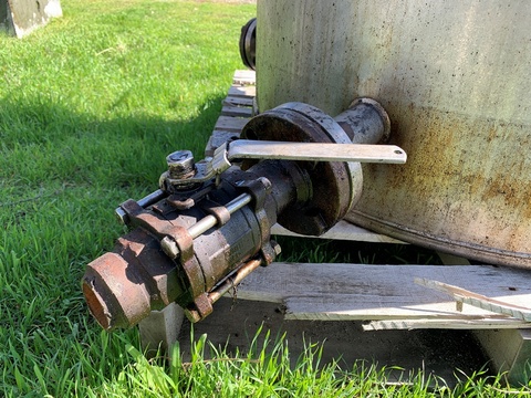 270 gallon Stainless Steel Tank, 3' diameter x 5' straight side, 18" diameter Flanged side bottom manway, 2" - Image 5
