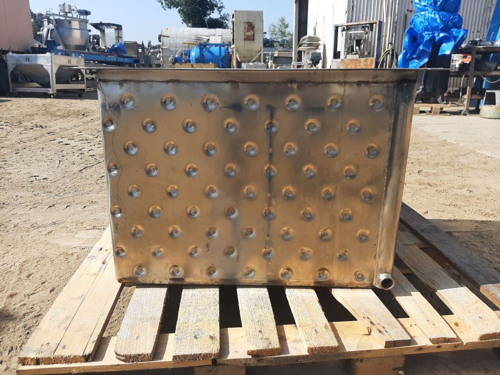 60 gallon Stainless Steel Jacketed Square Tank/Tote, 23" x 23" x 20" deep, 3/4" diameter Bottom side - Image 2