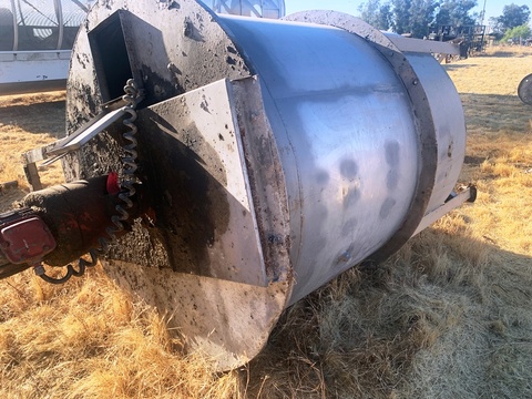 450 gallon Stainless Steel Agitated Tank, single wall, 4' diameter x 70" straight side, 1" side bottom - Image 3