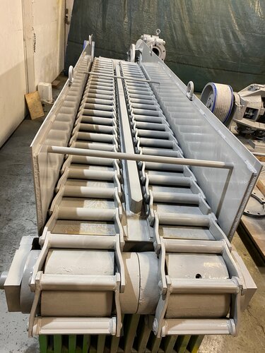 30" wide x 16' long, Twin drag box chain conveyor, unused - Image 1