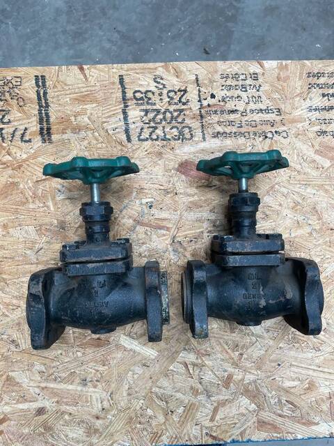 1-1/2" Henry Technologies Valve Co 152A Ammonia Flange Globe Shut-Off Valve - Image 8