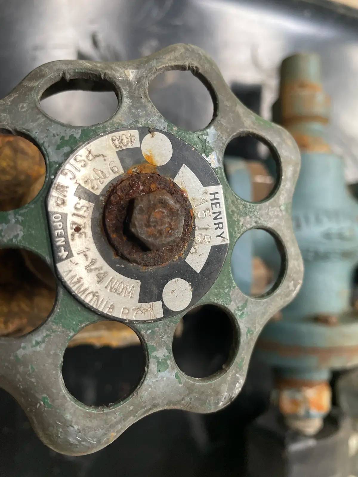 1-1/4" Parker Refrigeration Ammonia S4A Solenoid Valve with Globe Shut-Off Valve, 1-1/4 Globe Shut-Off Valve. - Image 9