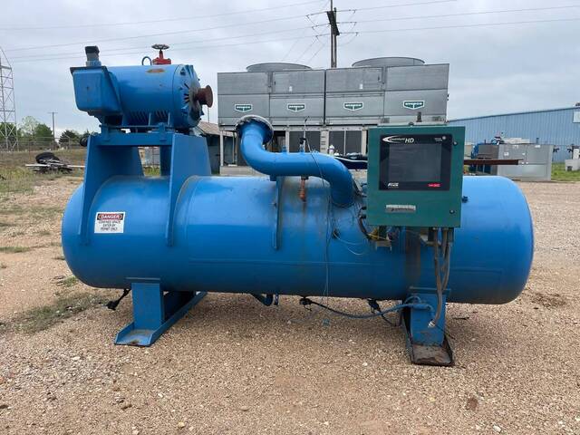 350 HP, M & M #268-121594, screw compressor package, 300 PSIG, Frick Quantum HD Control Panel - Image 3