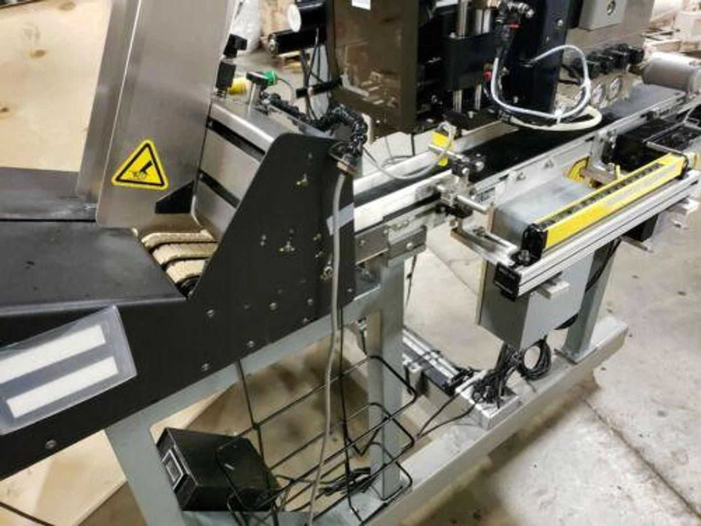Label-Tronix, labeling system with Lable-Aire 2138 & Reliant 2700 feeder - Image 6
