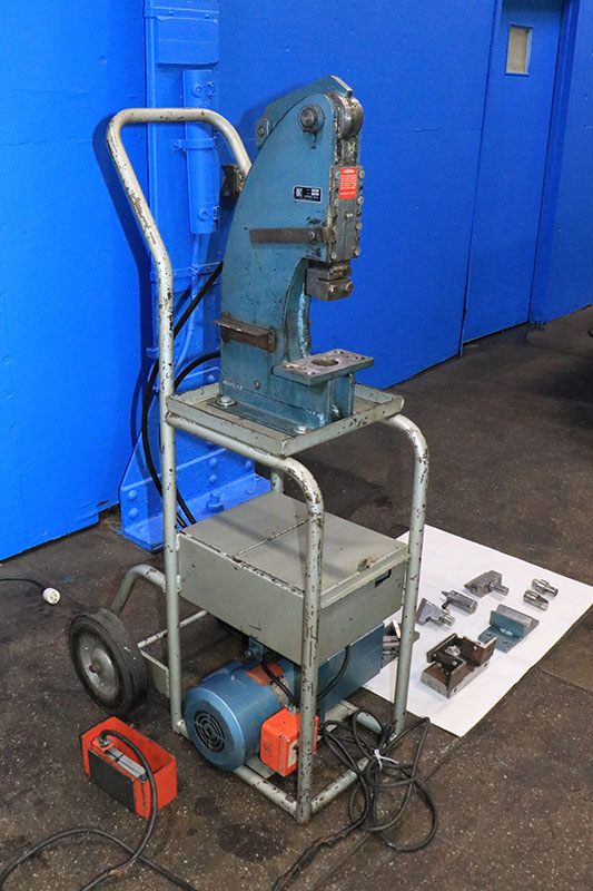 12 Ton, Kidder #56BM-C, hydraulic punch press, 13/16" stroke, 2.5" throat, 5.25" open, 4-7/16" Shut Height - Image 3