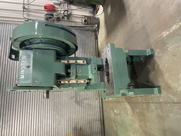 32 Ton, Minster #4, 3" stroke, 9.5" Shut Height, 2.25" adjustment, 24" x15" bolster, rebuilt clutch & brake - Image 4