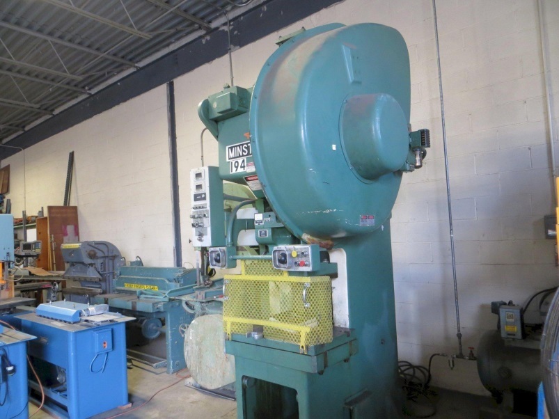 60 Ton, Minster #6SS-FB, 4" stroke, 16" Shut Height, 2.75"adj., 90-180 SPM, 21" x32"bed, air cooled & brake - Image 9