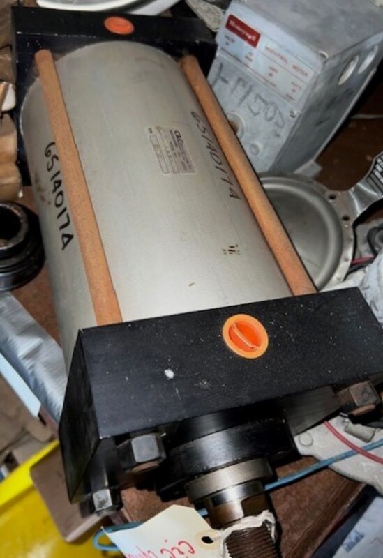 C & C Manufacturing #6X8, pneumatic cylinder - Image 1