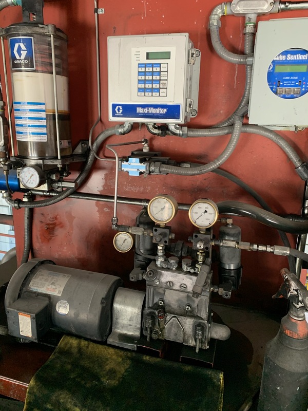 Farrel #F270, Unidrive mixer, 2-wing rotors, Toshiba 1000 HP @ 1180 RPM motor, hydraulic unit - Image 4