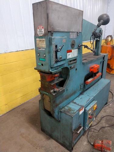 Scotchman #9012, hydraulic ironworker, 90 ton, 5 HP, foot pedal controls, 1996 - Image 6