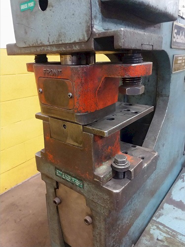 Scotchman #9012, hydraulic ironworker, 90 ton, 5 HP, foot pedal controls, 1996 - Image 7