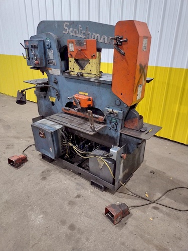 6" x 6" x 1/2" Scotchman #95/140-24M, dual operator hydraulic ironworker, 95 ton, 10 HP - Image 5