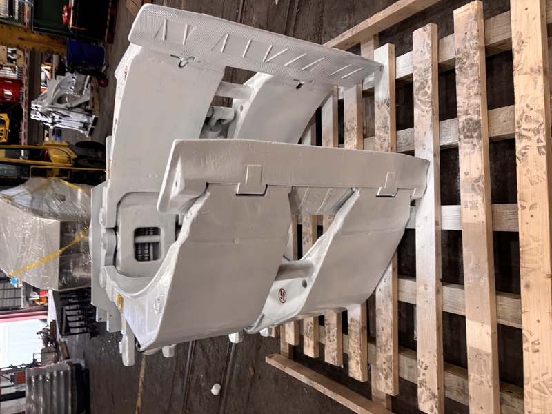 Cascade #90F-RCS-21C, 60" dia. roll clamp - Image 1