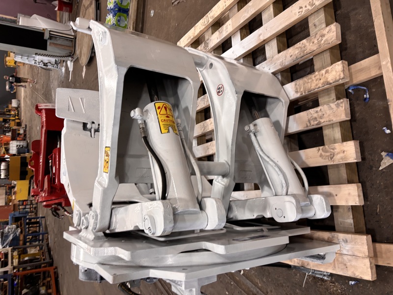 Cascade #90F-RCS-21C, 60" dia. roll clamp - Image 2