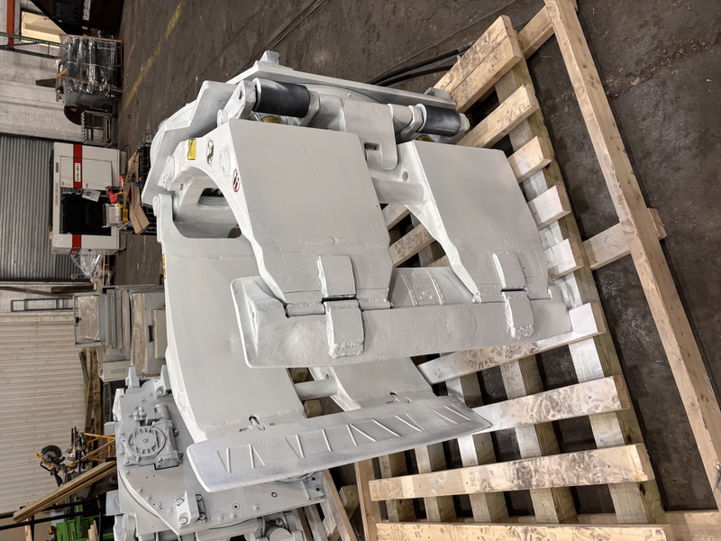 Cascade #90F-RCS-21C, 60" dia. roll clamp - Image 3