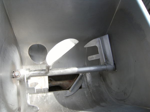 Butcher Boy #200, Meat Grinder, 24" L x 24" width x 22" deep Trough, 5" diameter Side inlet, 7.5 HP, 208 V - Image 8