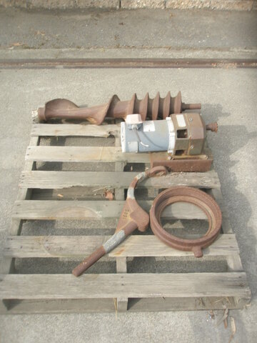 Globe #X6151, Meat Grinder, 8" x 14" feed section, 8" diameter Discharge, 40 HP, 1170 RPM, 220/440 V - Image 3