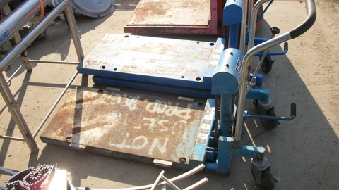 1100 lb. Dandy Southworth #M500L, Mobile Lift Solid Platform, 20" x 38", 29.5" raised height, 3.5" lowered - Image 2