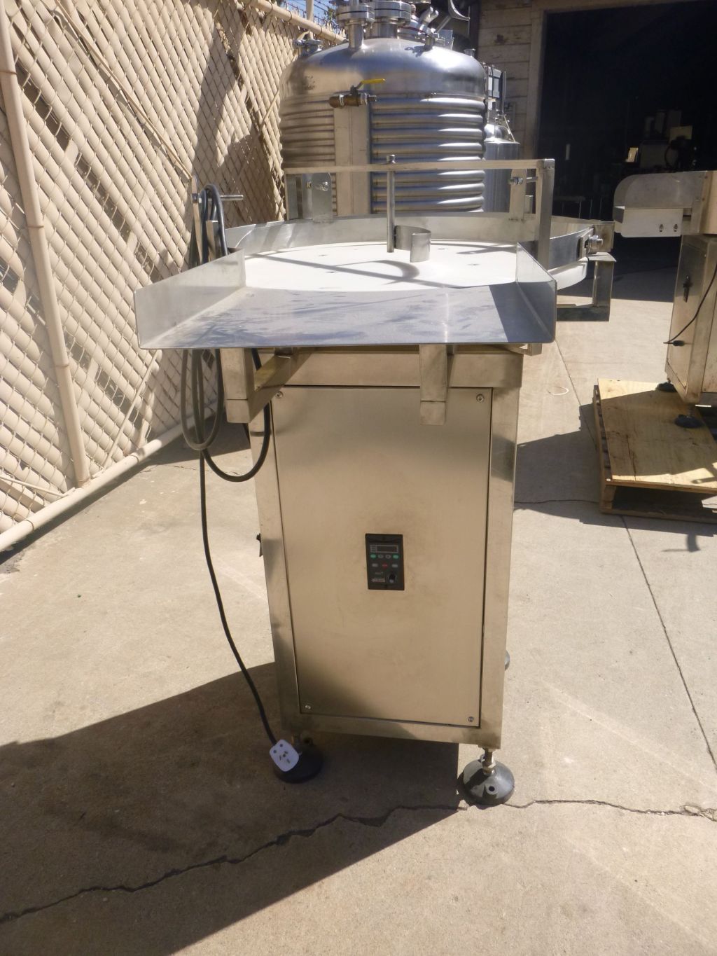shanghai, Accumulation Table, PET, Stainless Steel frame, 36" infeed, 1.37 HP, 220V, 1725 RPM - Image 2