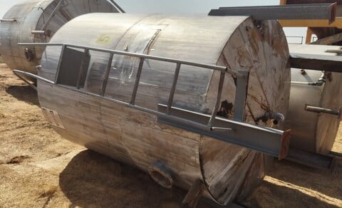 2000 gallon Stainless Steel Vertical Tank, Agitated, 6' 4" diameter x 9' straight side, 2 HP - Image 2