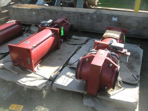 6" x 3" Red Valve #Series-5200, Control Pinch Valve, Iron, 6" x 3" size, w/electro magnetic positioner - Image 1