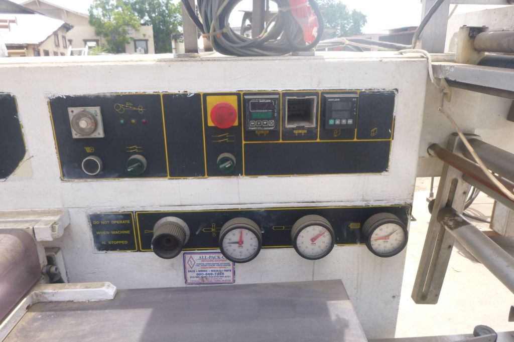 Ilapak #Due-039-93, Horizontal Wrapper, Type Linx, 6" width x 12" L trays, 24.5" film, 4000 watt, 480Vac - Image 9