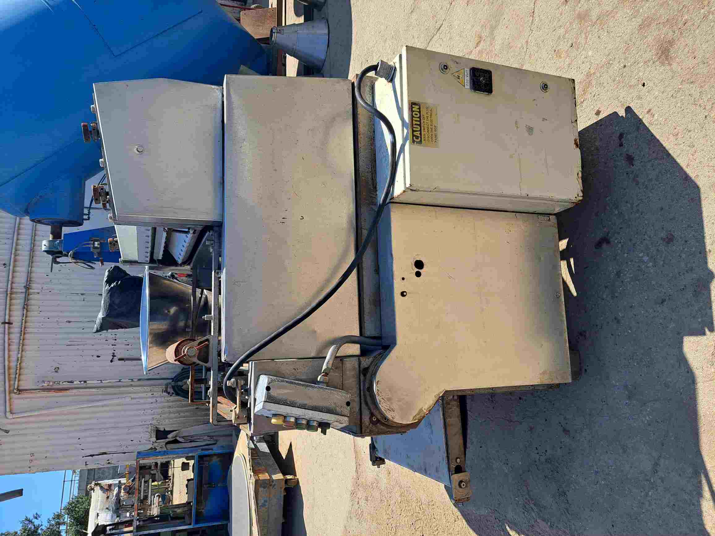 Toresani Pavan #MT600, Tortellini Pasta Machine, 4.687" diameter x 23.5" L double dough sheet rollers - Image 3