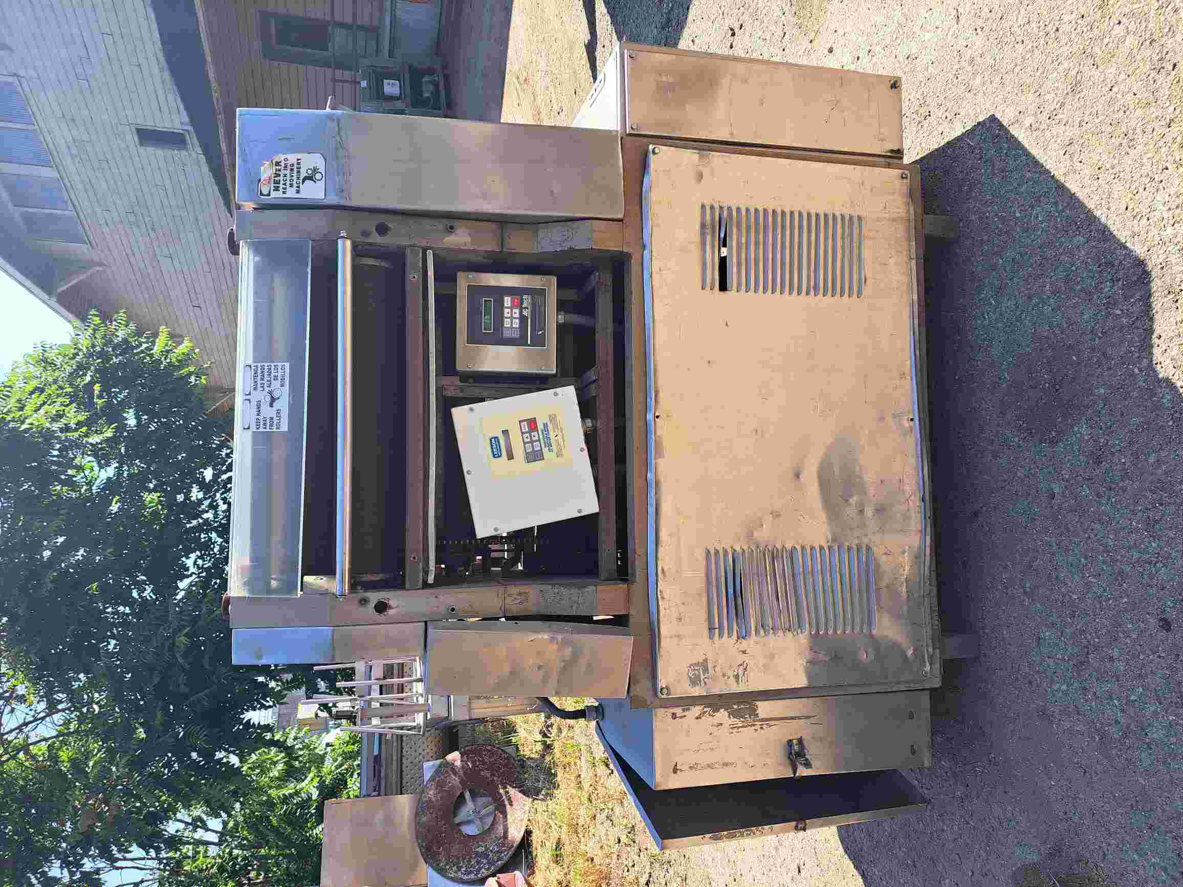 Toresani Pavan #MT600, Tortellini Pasta Machine, 4.687" diameter x 23.5" L double dough sheet rollers - Image 2